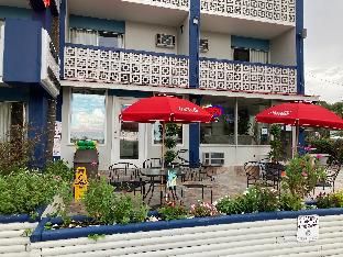 The Atlantic Hotel,Near Cane Patch Par Three,2 star