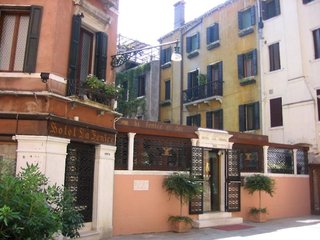 Hotel La Fenice Et Des Artistes,San Marco>>Mestre,4 star