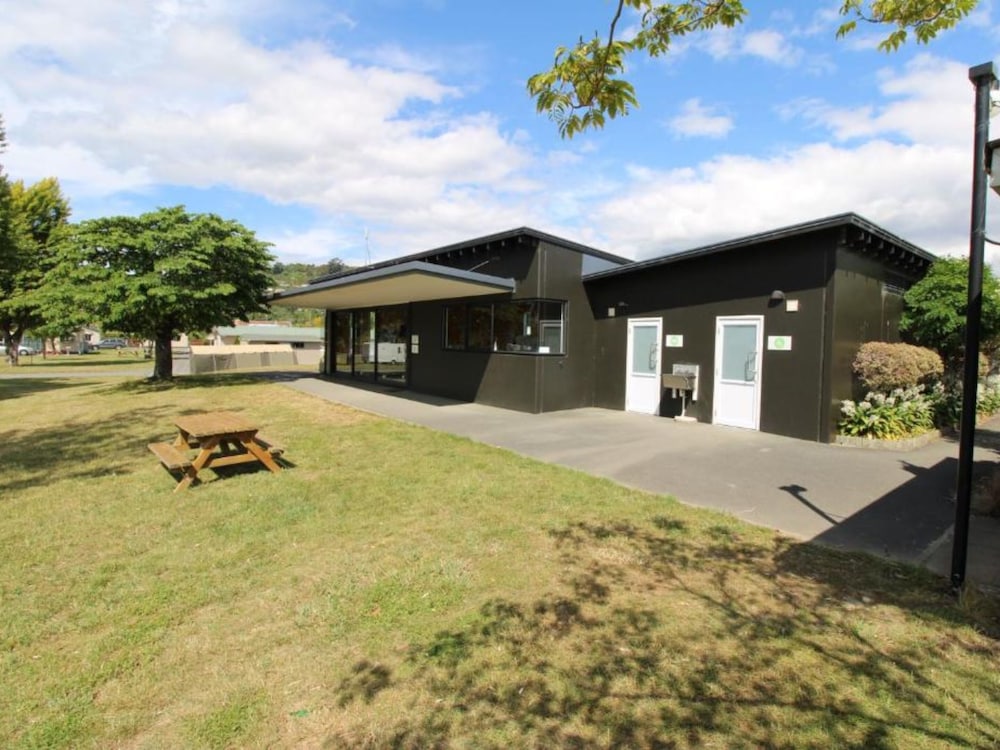 tahuna beach holiday park