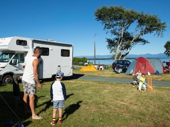 Tahuna Beach Holiday Park,Tahunanui>>Nelson,4 star