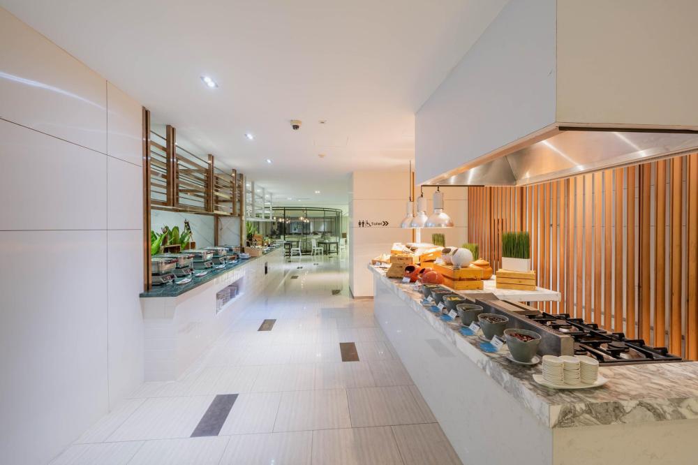 a one new wing hotel