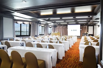 a one new wing hotel