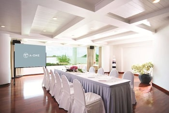 a one new wing hotel