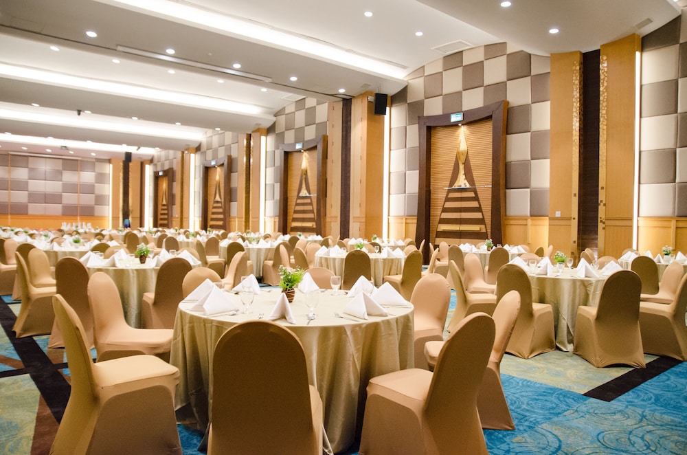 a one new wing hotel