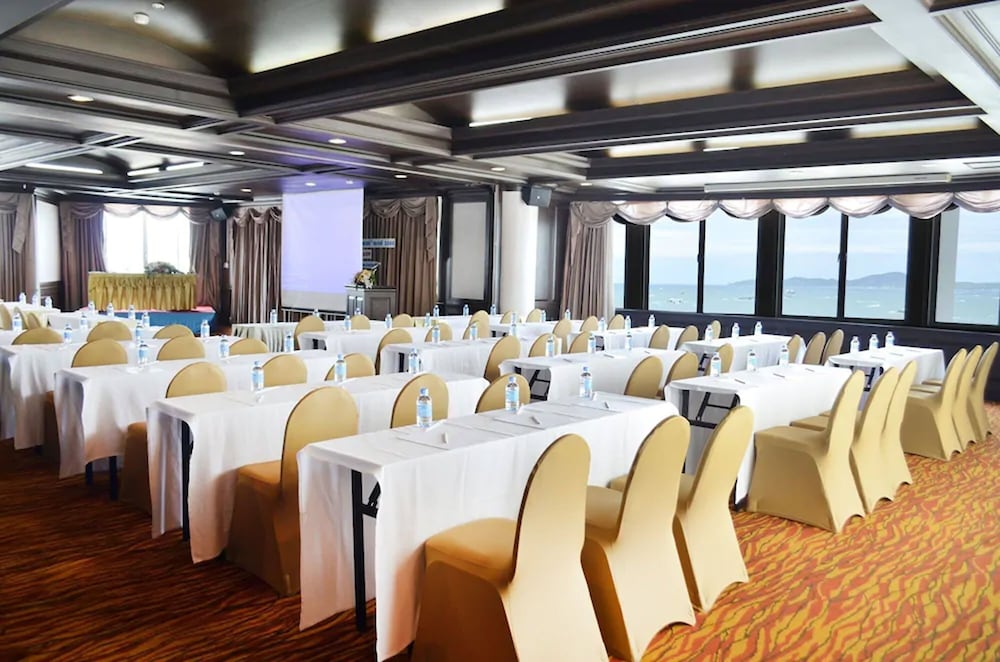 a one new wing hotel