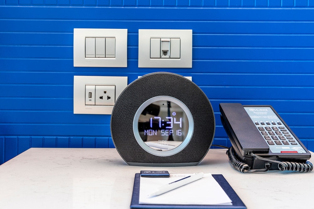 a one new wing hotel