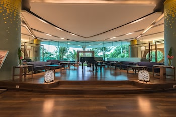 a one the royal cruise hotel pattaya