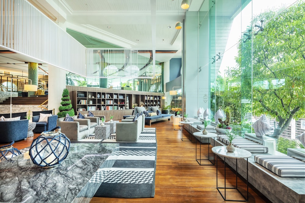 a one the royal cruise hotel pattaya