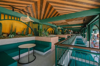 a one the royal cruise hotel pattaya