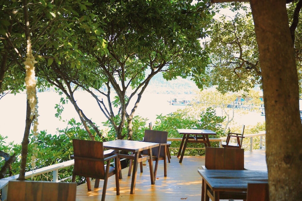 resolution resort