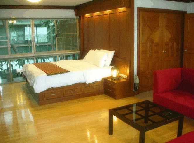 23 ava at saladaeng