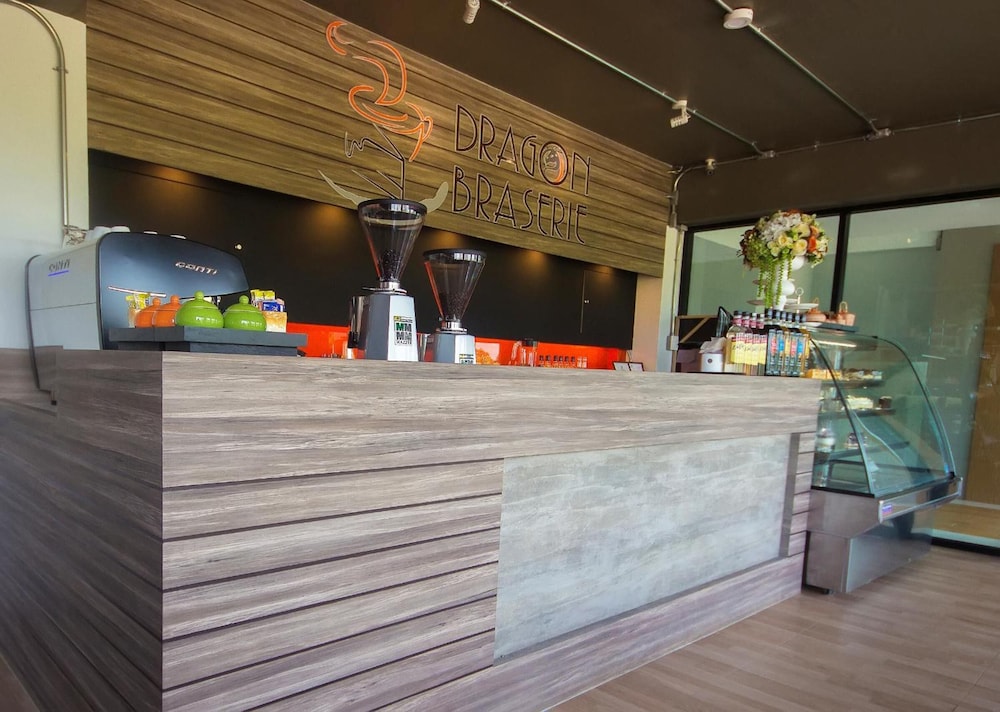 dragon river avenue hotel