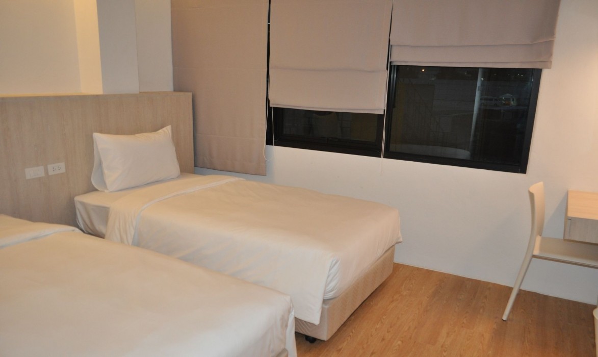 rezt bangkok hostel