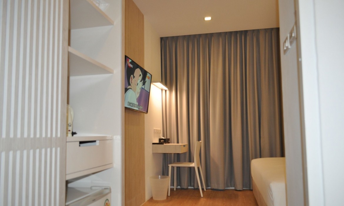 rezt bangkok hostel