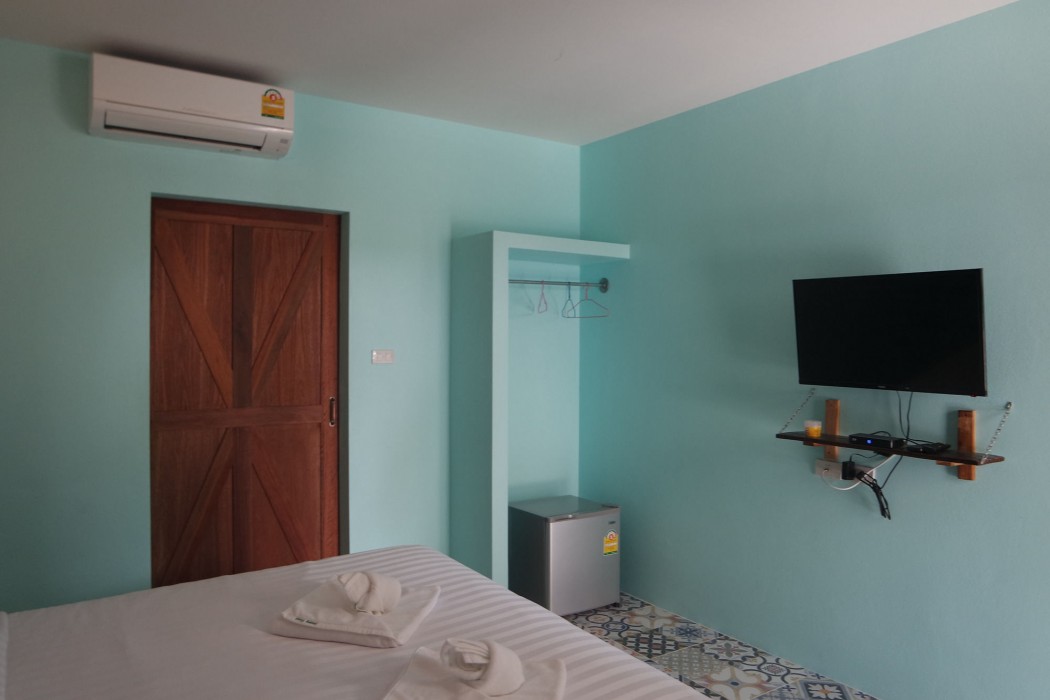 happy field resort cha am