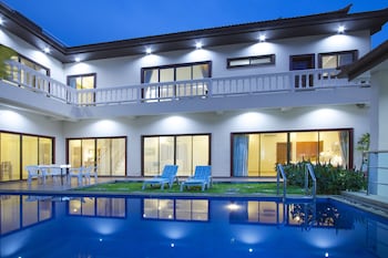 avoca pool villas
