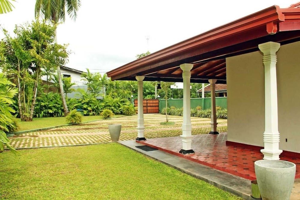 Villa Thotiya,Aluthgama>>Ahungalla,2.5 star