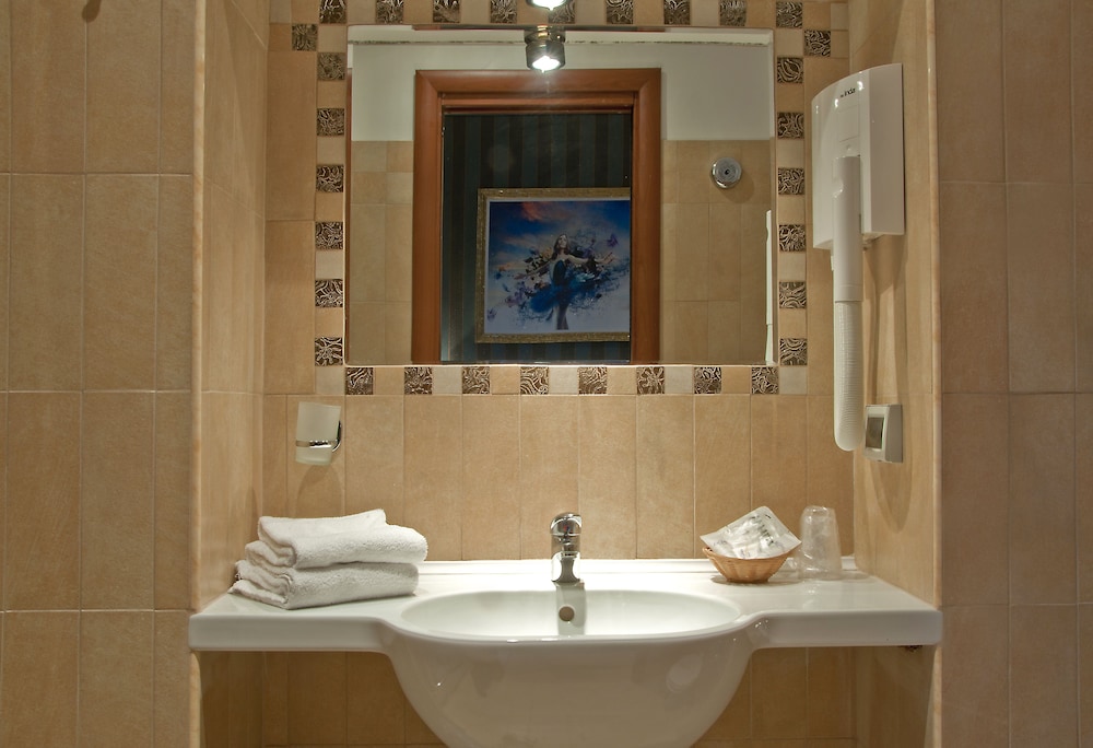 hotel lirico