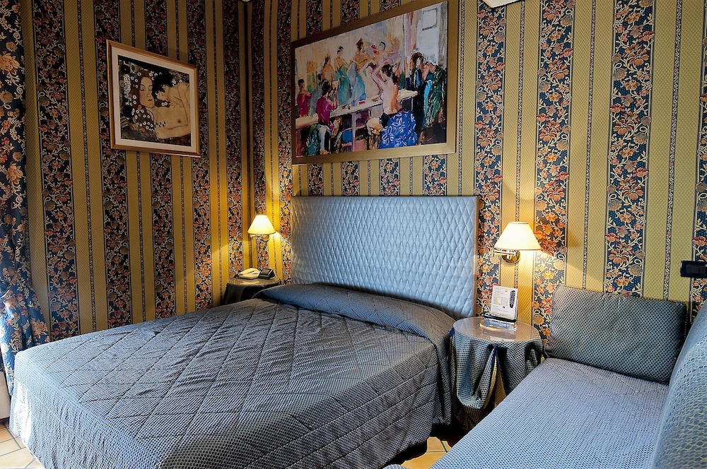 hotel lirico