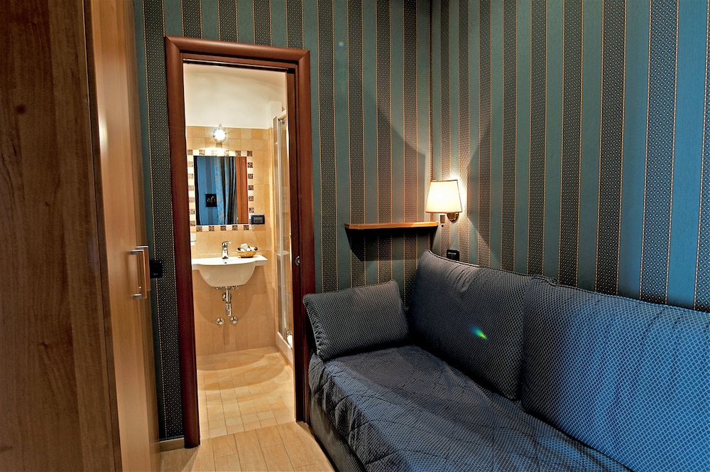 hotel lirico