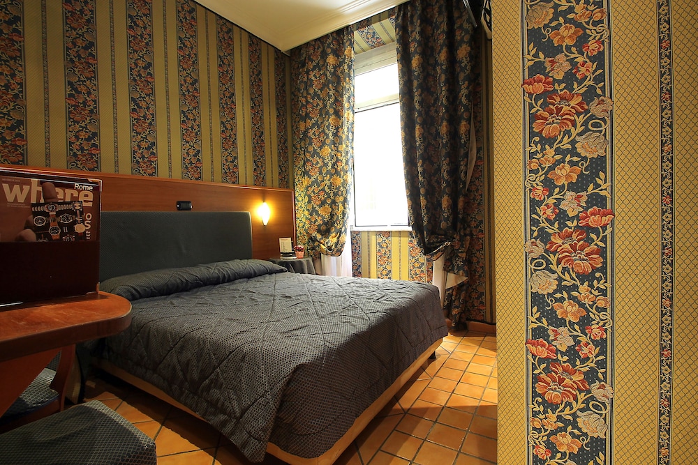 hotel lirico