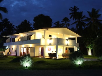 oreeka katunayake airport transit hotels