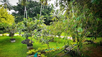 oreeka katunayake airport transit hotels