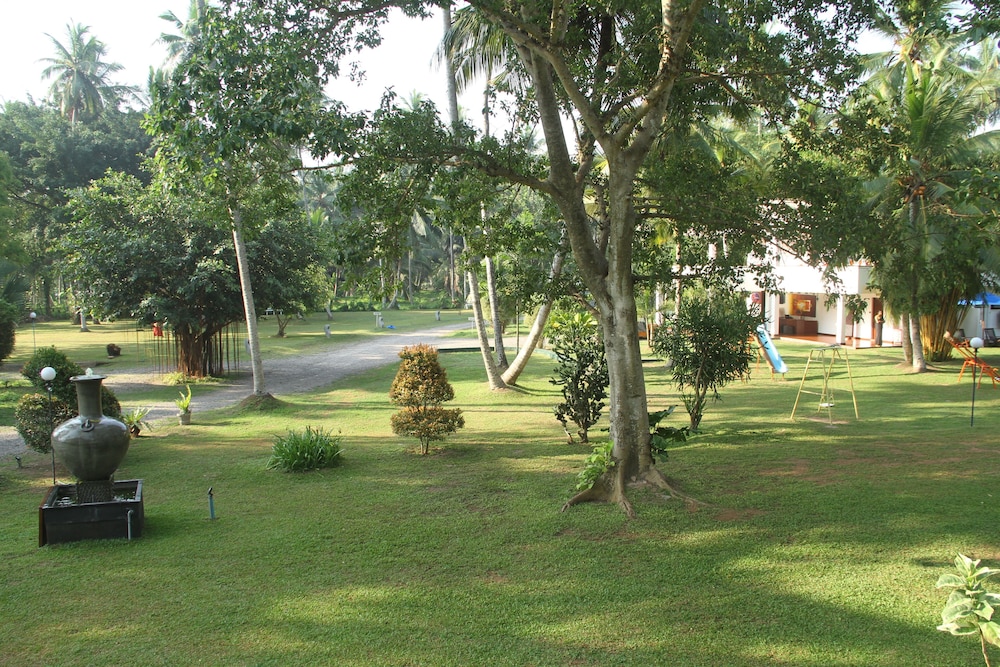 oreeka katunayake airport transit hotels