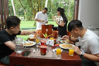 oreeka katunayake airport transit hotels