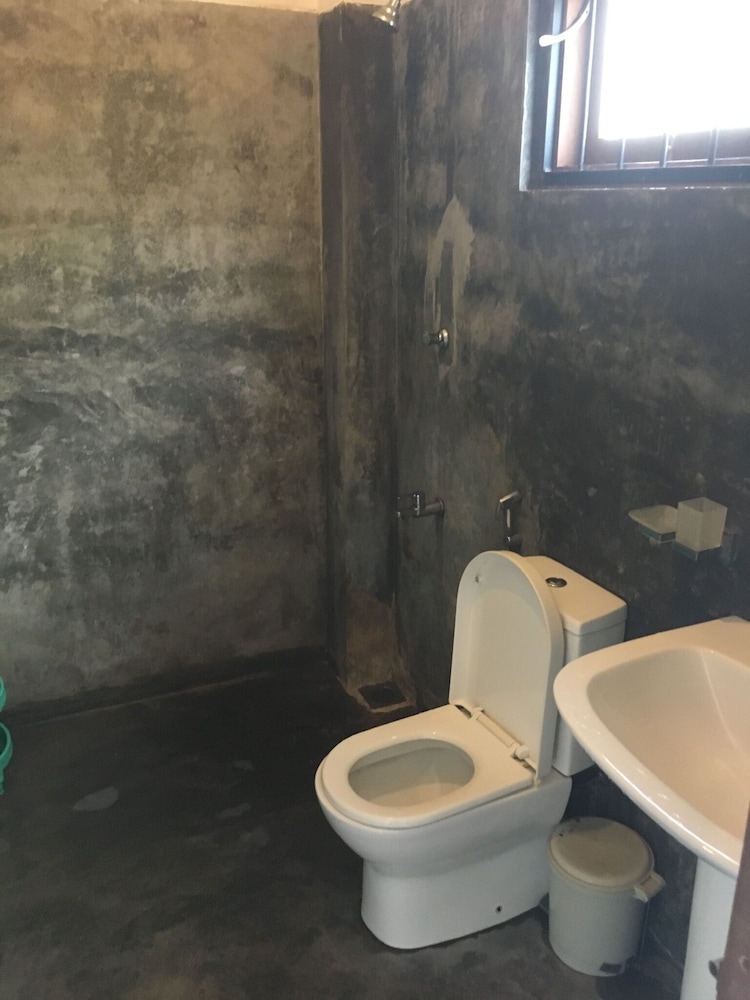 colombo beach hostel