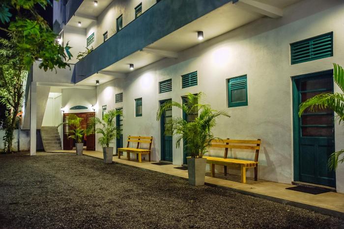 colombo beach hostel