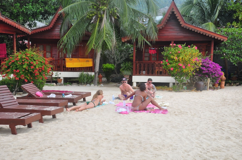 phangan rainbow bungalows