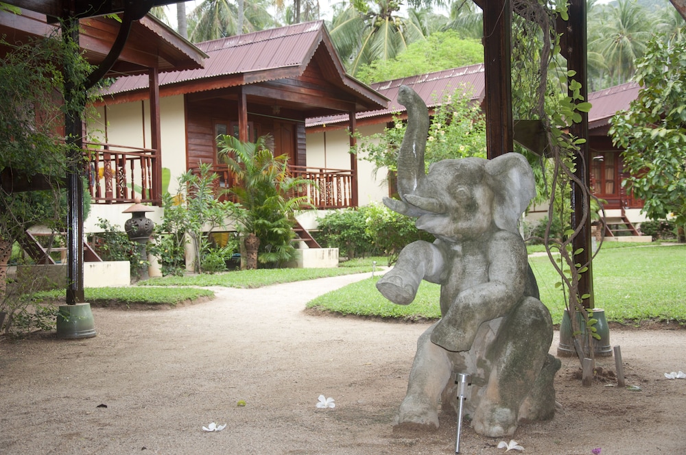 phangan rainbow bungalows