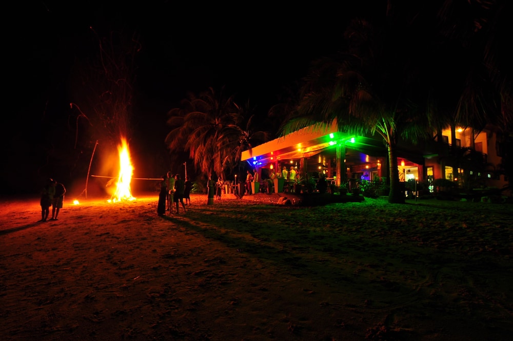 phangan rainbow bungalows