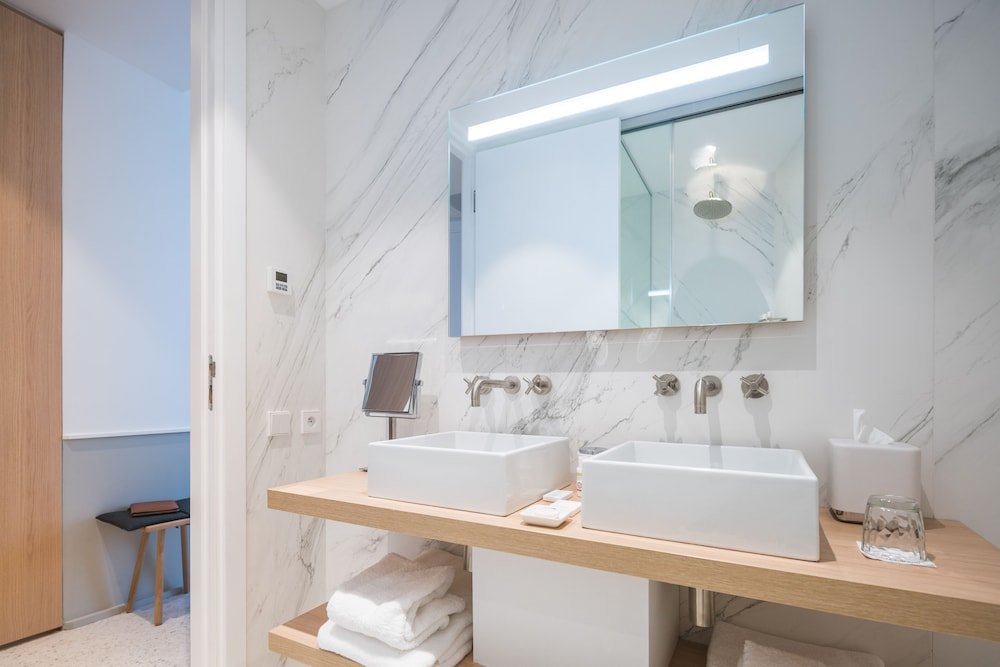 les bords de mer fontenille collection