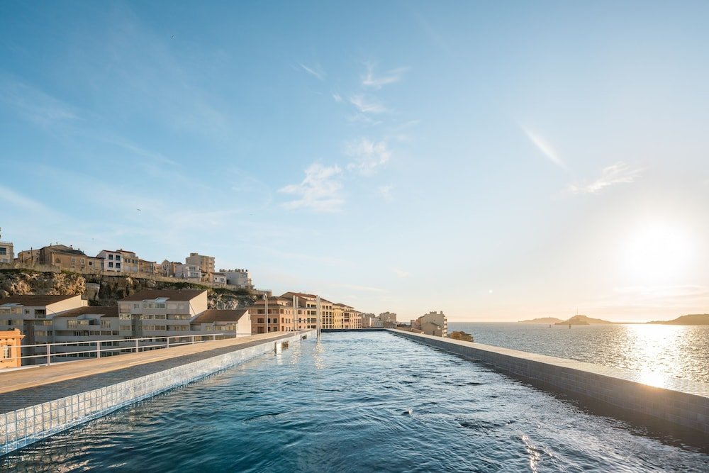 les bords de mer fontenille collection