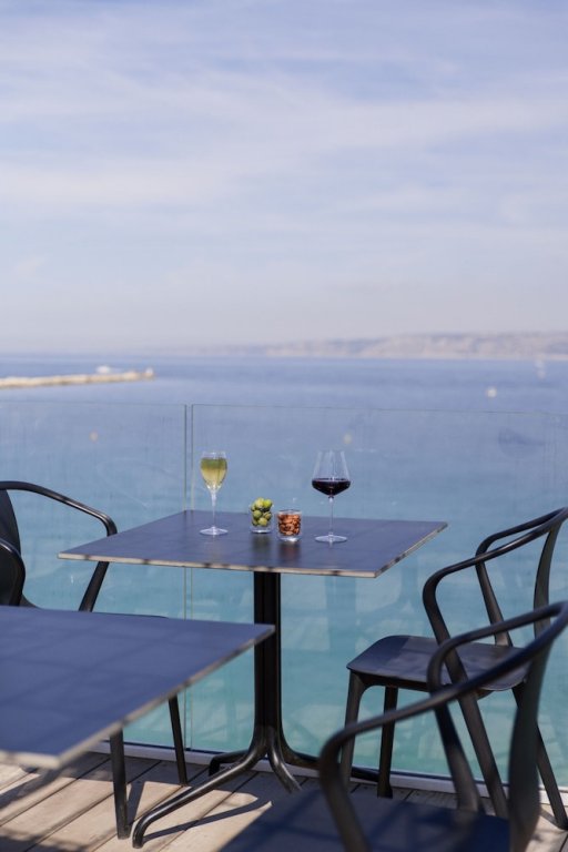 les bords de mer fontenille collection