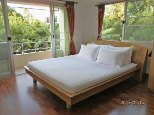 sandy serviced apartment