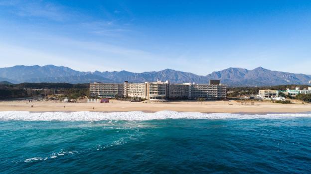 kensington resort seorak beach