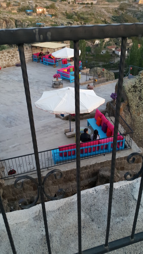 cappadocia ihlara mansions and caves