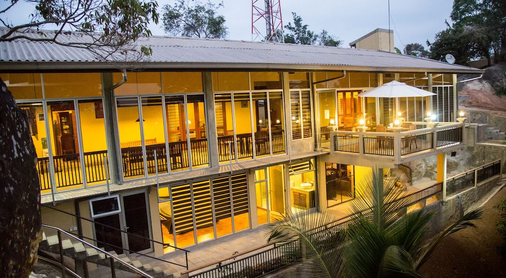 misty hills villa kadugannawa