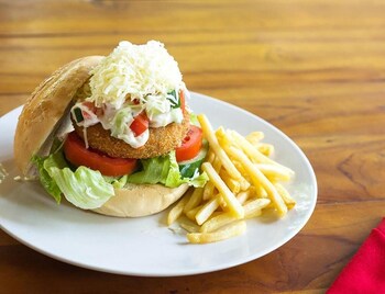 sukanusa luxury huts