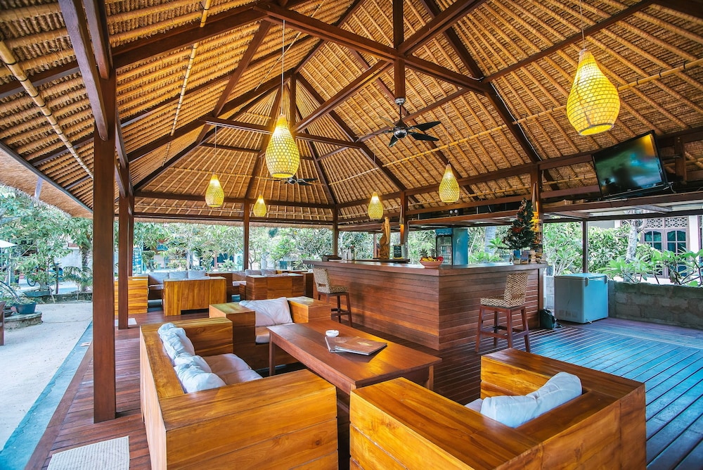 sukanusa luxury huts