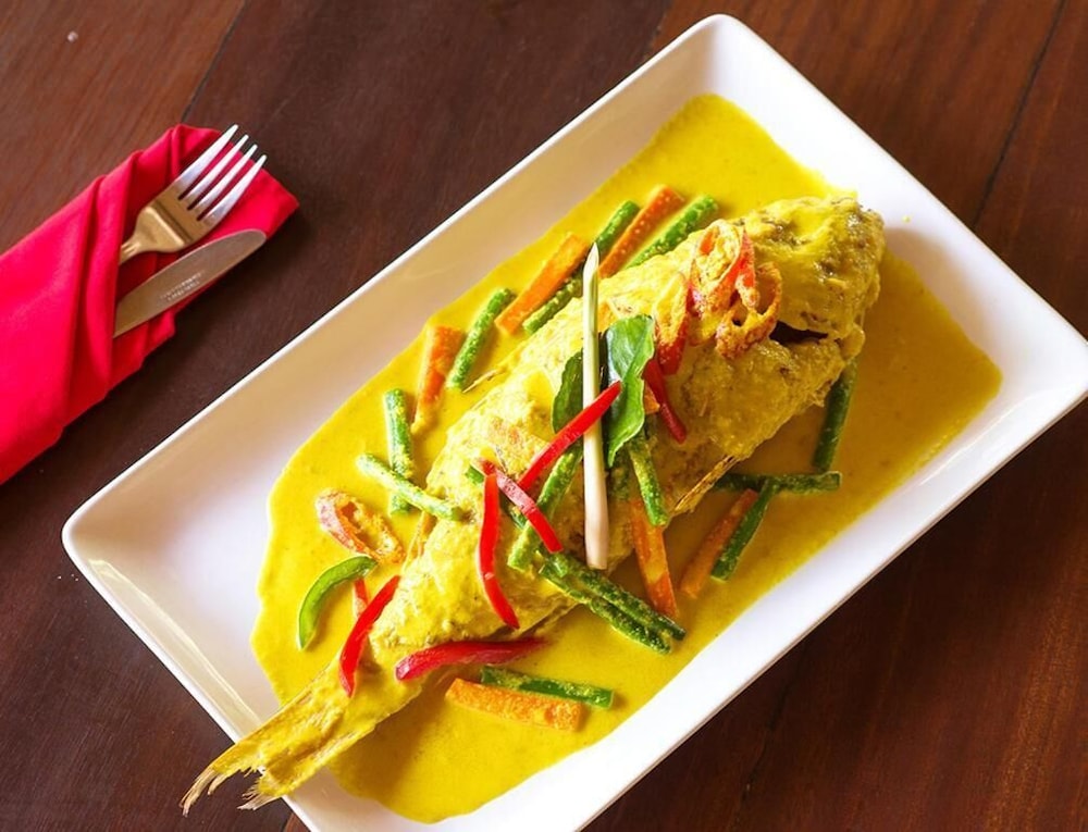 sukanusa luxury huts