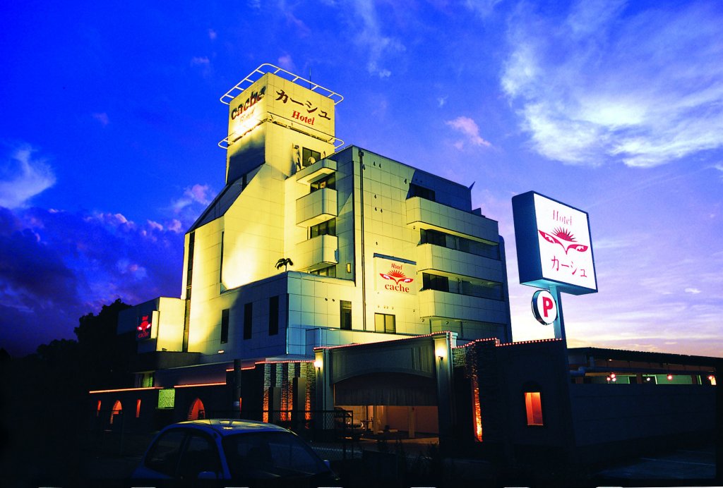 hotel cache adults only