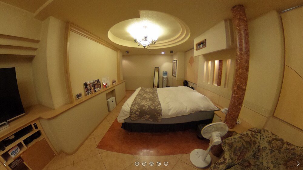 hotel cache adults only