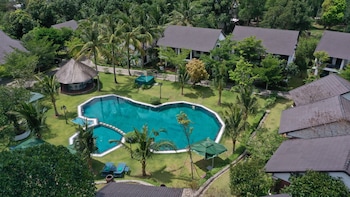 santa garden resort