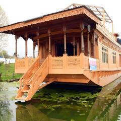 canada houseboats