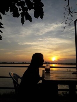 Pilgrim's Kitchen & Inn,Savannakhet>>Mukdahan,3 star