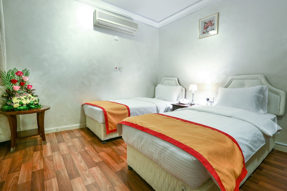 la villa suites hotel